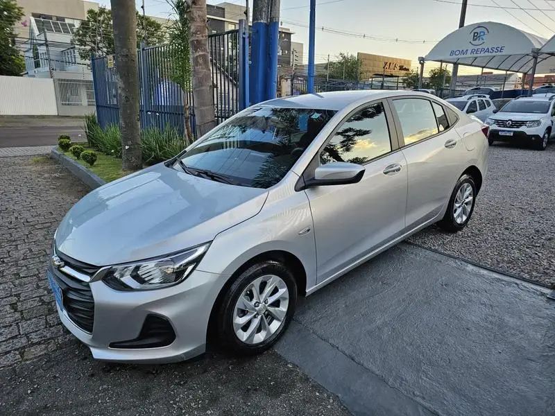 Chevrolet Onix Plus LT 1.0