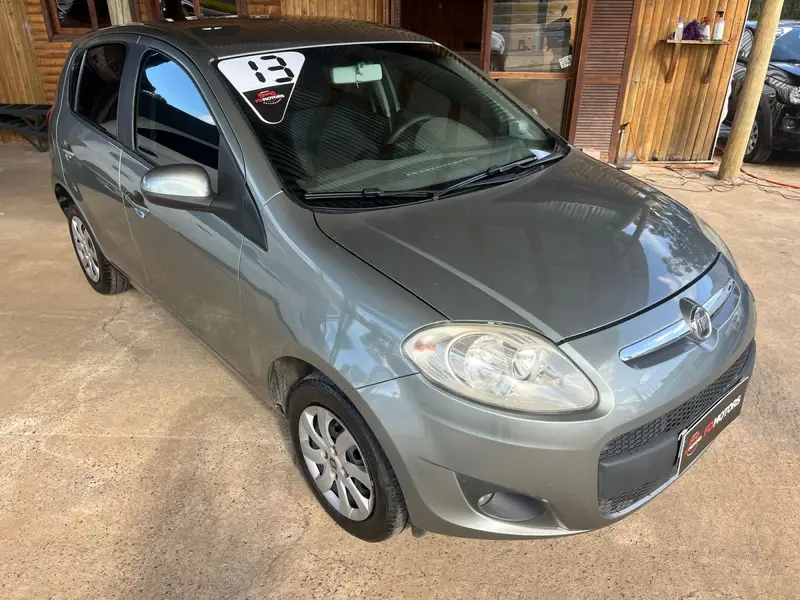 Fiat Palio Attractive 1.4 8V (Flex)