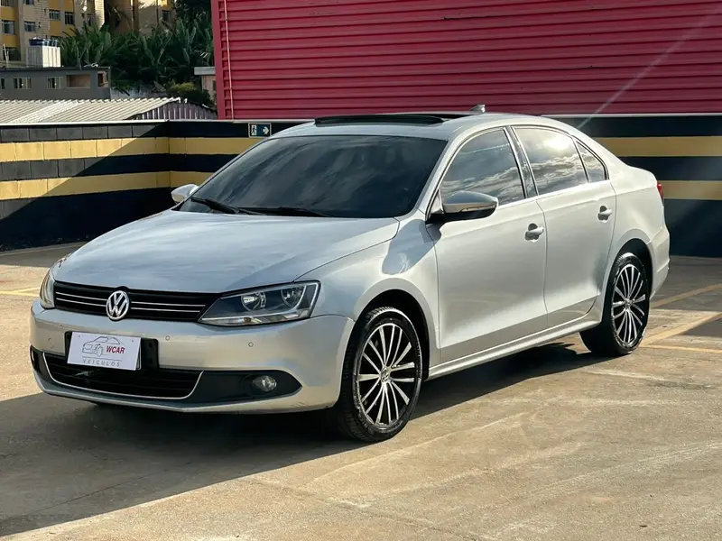 Volkswagen Jetta 2.0 TSI Highline DSG