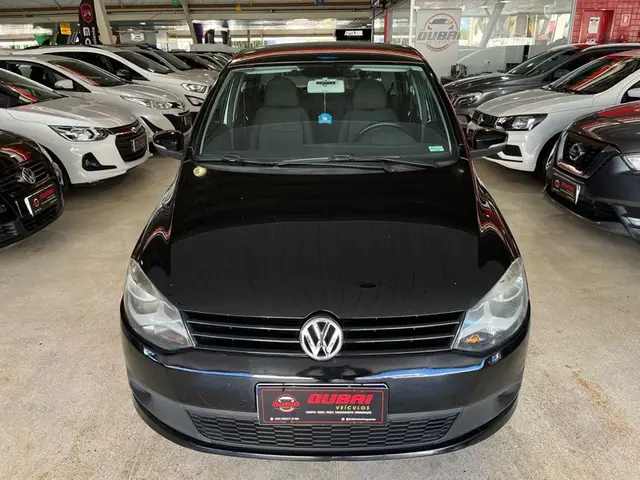Carro Volkswagen Fox 2014 1.0 TEC (Flex) 4p