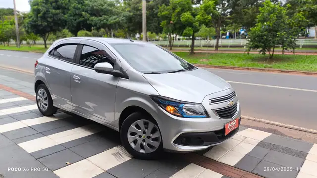 Carro Chevrolet Onix 2016 1.4 LT SPE/4