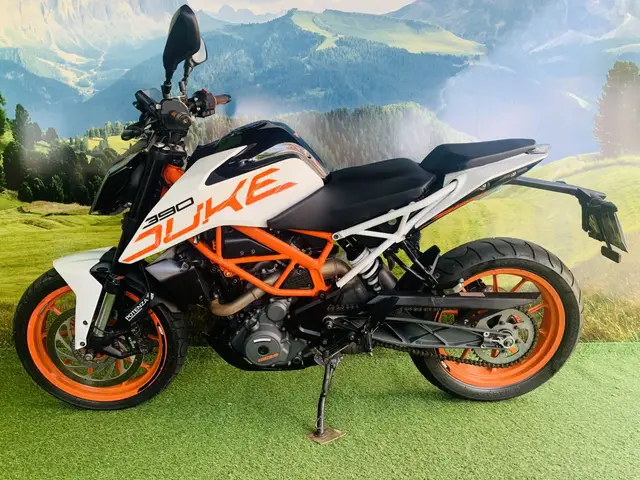 Carro KTM Duke 390 2020 390