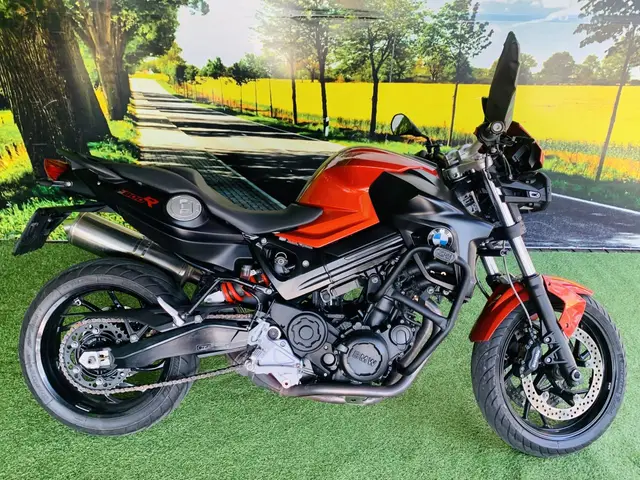 Carro BMW F 800 2015 R