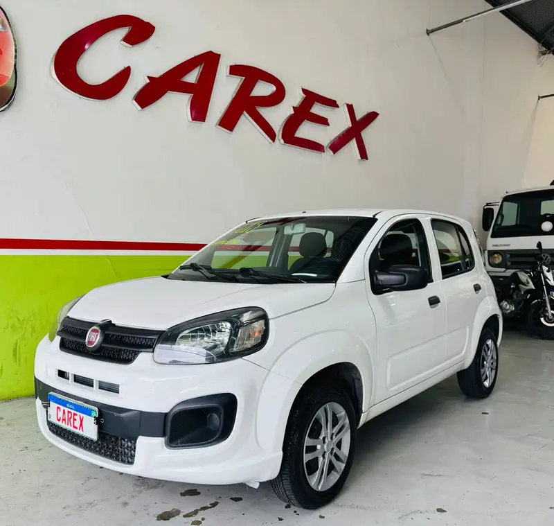 Fiat Uno Attractive 1.0 8V (Flex) 4p