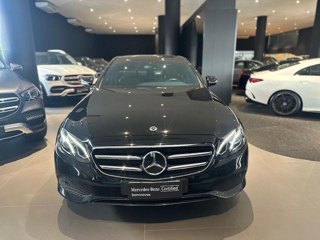 E 300 Avantgarde Sport 2.0 Turbo Gasolina (Aut)