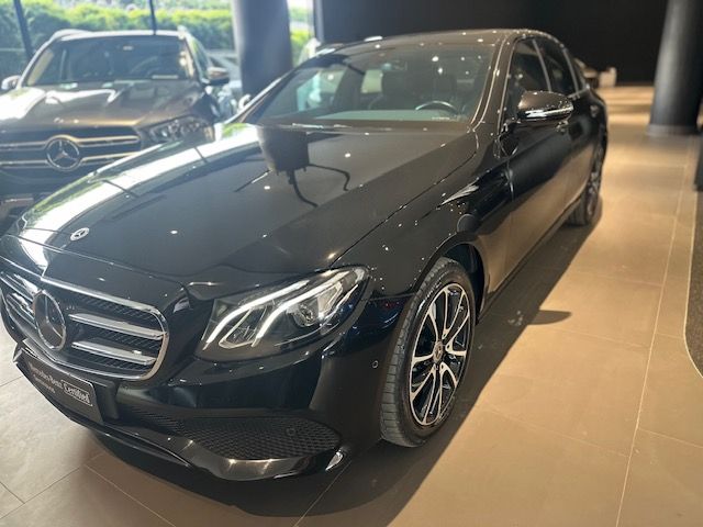 E 300 Avantgarde Sport 2.0 Turbo Gasolina (Aut)