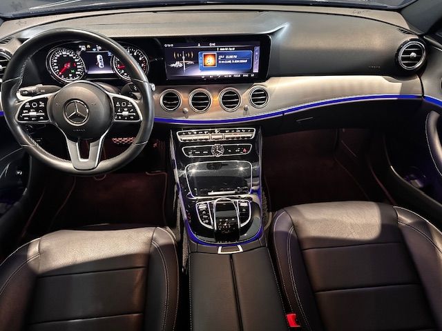 E 300 Avantgarde Sport 2.0 Turbo Gasolina (Aut)