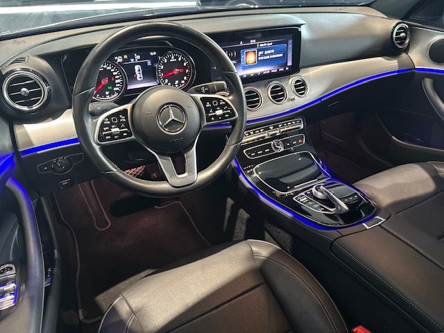E 300 Avantgarde Sport 2.0 Turbo Gasolina (Aut)