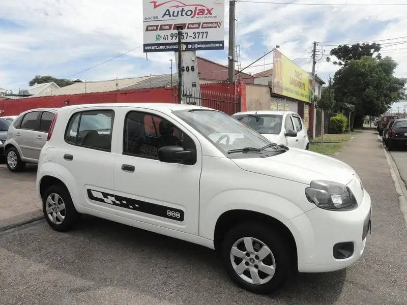 Fiat Uno Vivace 1.0 8V (Flex) 4p