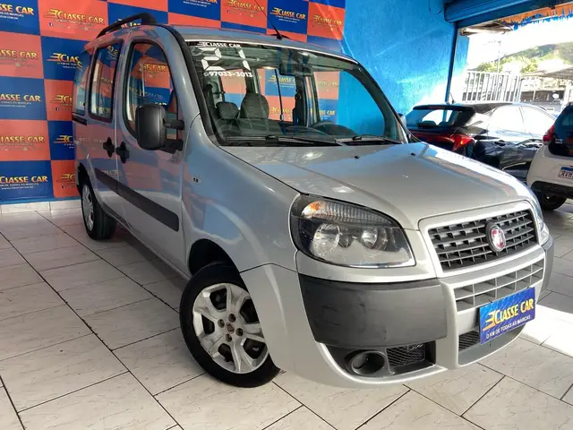 Carro Fiat Doblò 2021 Essence 1.8 16V (Flex)