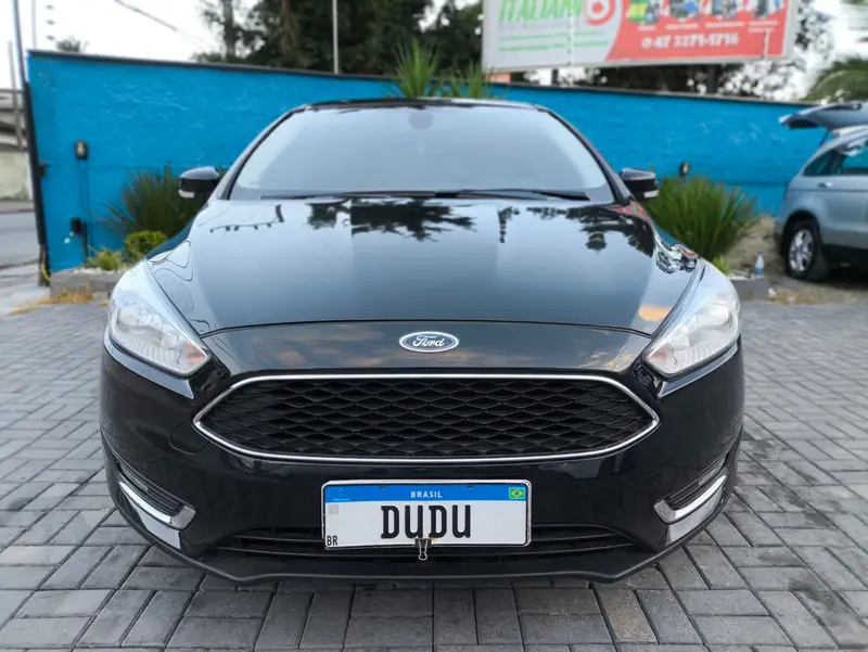 Ford Focus Sedan SE Plus 2.0 PowerShift