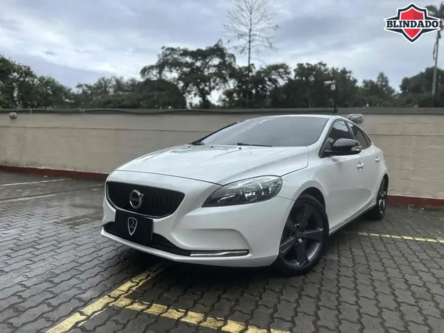 Carro Volvo V40 2018 2.0 T4 Kinetic