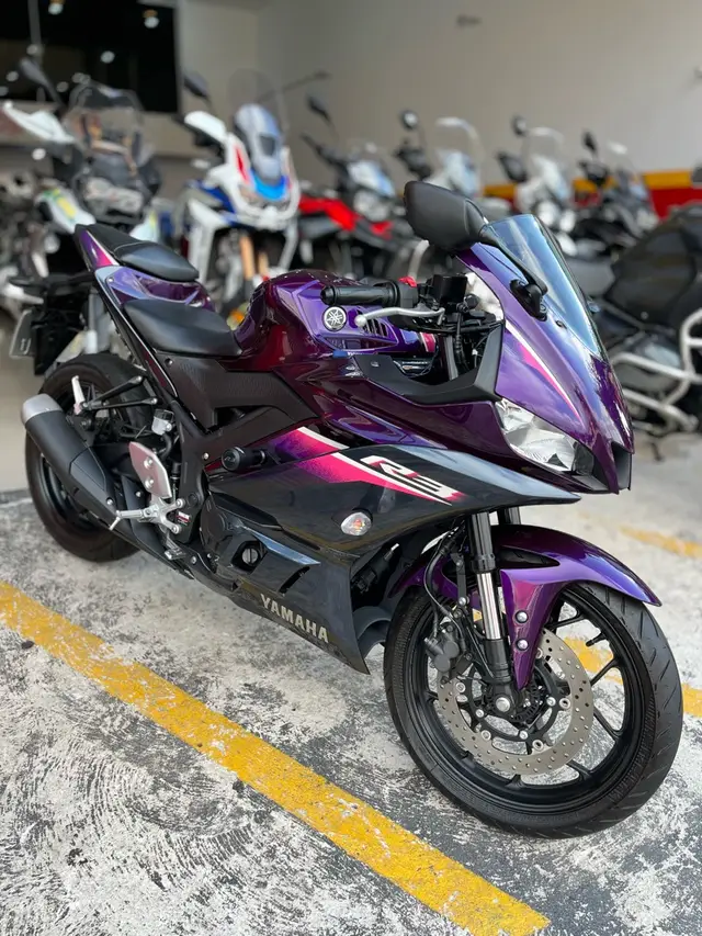 Carro Yamaha YZF R3 2024 ABS