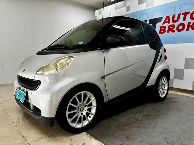 Carro Smart Fortwo Coupe 2009 fortwo Coupé Passion 62kw 1.0 12V