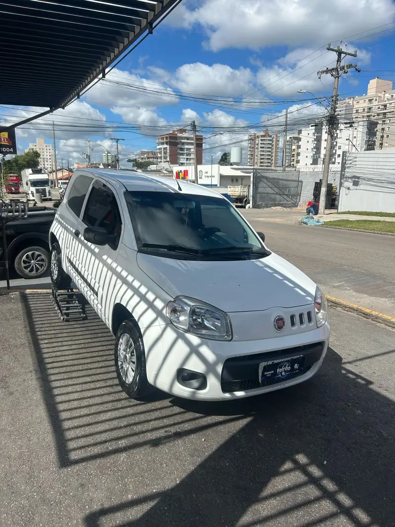 Fiat Uno Vivace 1.0 8V (Flex) 2p