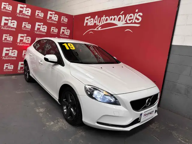Carro Volvo V40 2019 2.0 T4 Kinetic