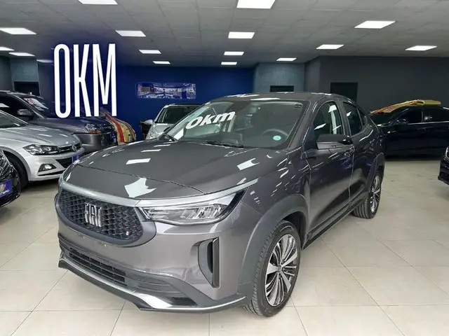 Carro Fiat Fastback 2024 Turbo 200