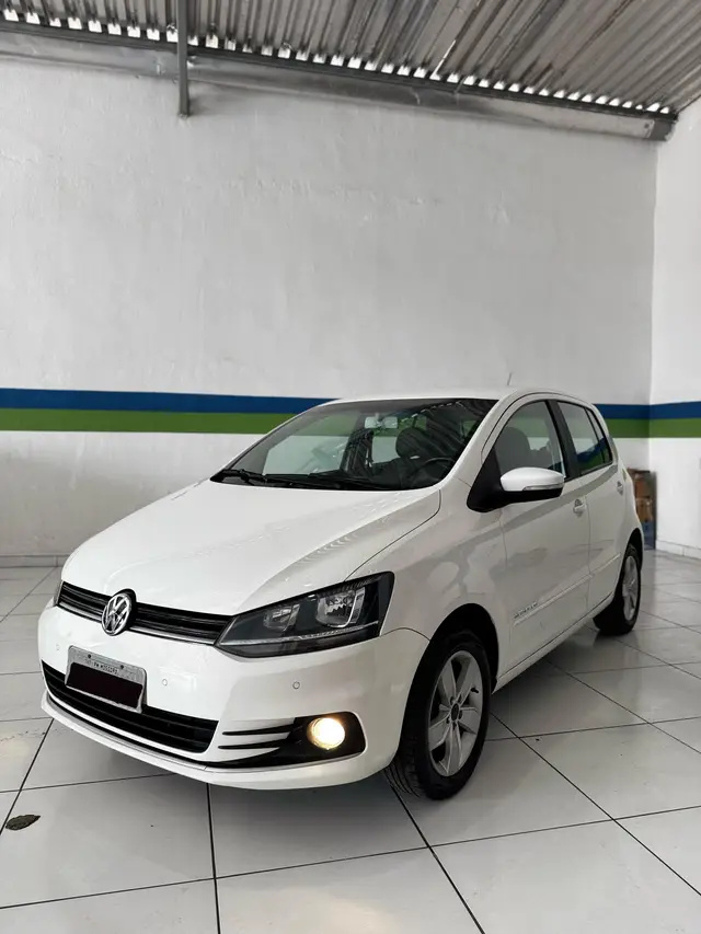 Carro Volkswagen Fox 2017 1.0 MPI Comfortline (Flex)