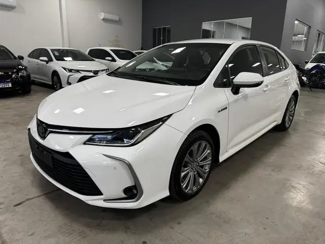 Carro Toyota Corolla 2023 Altis Hybrid 1.8 Flex