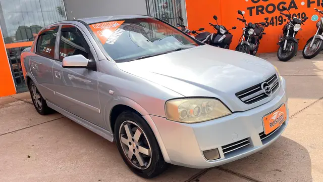 Carro Chevrolet Astra Sedan 2007 Comfort 2.0 (Flex)