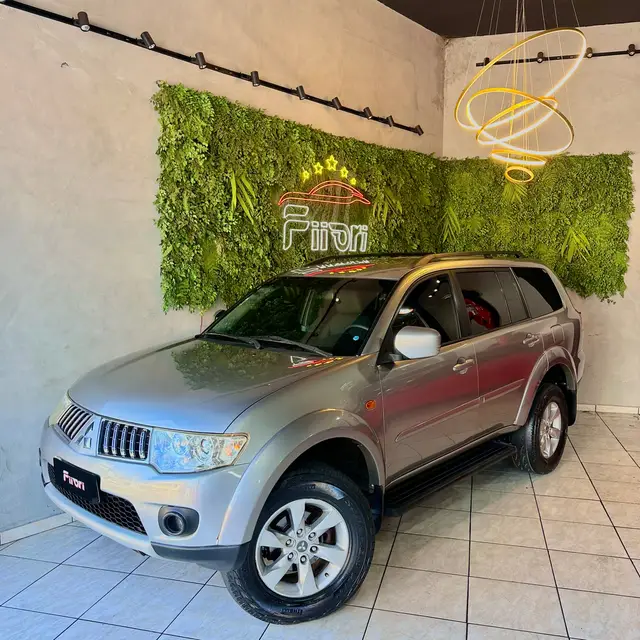Carro Mitsubishi Pajero Dakar 2013 3.2 HPE 4WD (aut)