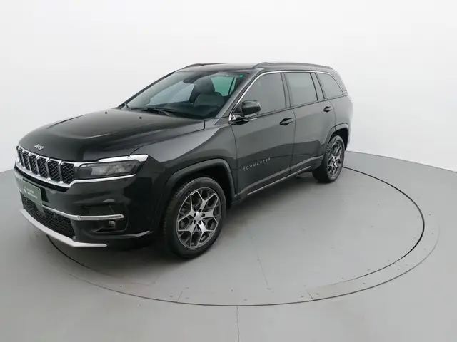 Carro Jeep Commander 2023 Overland 1.3 T270
