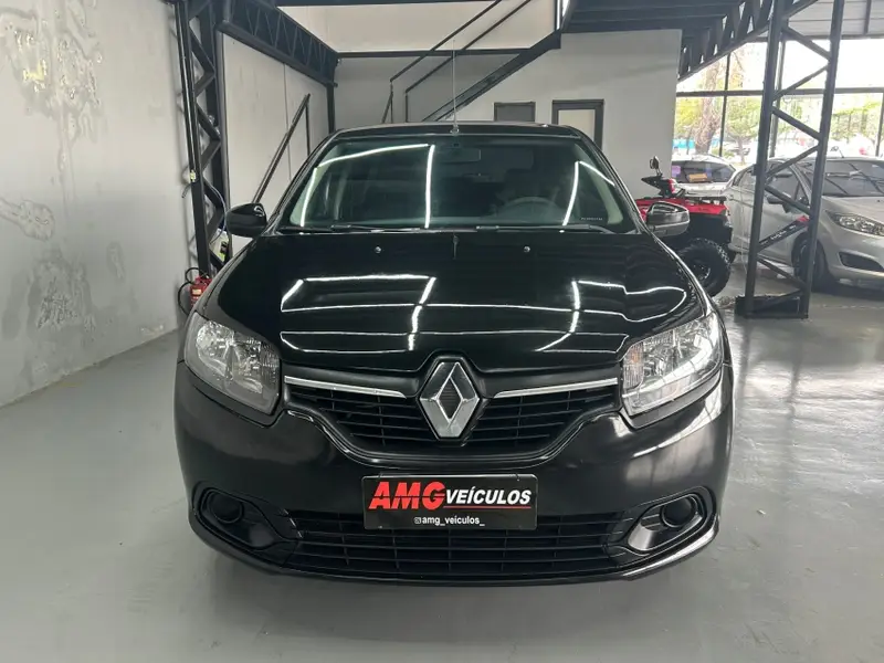 Renault Logan Expression 1.0 16V (flex)