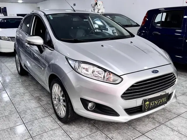 Carro Ford Focus Hatch 2015 SE 1.6 16V TiVCT PowerShift
