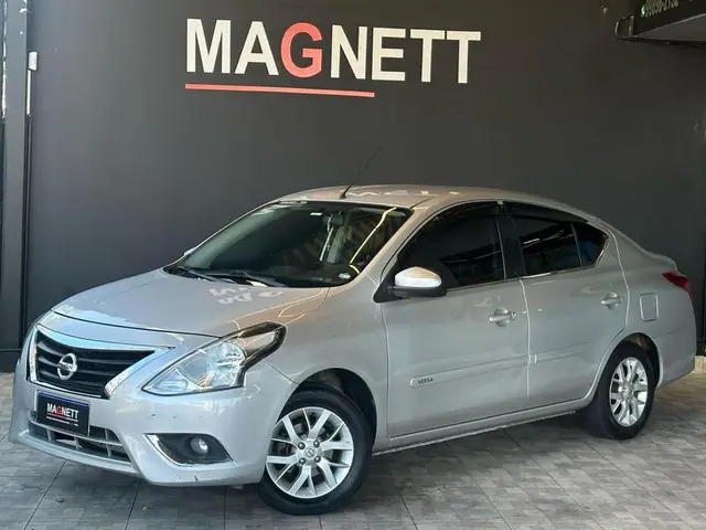 Carro Nissan Versa 2017 1.6 16V SV FlexStart CVT (Flex)