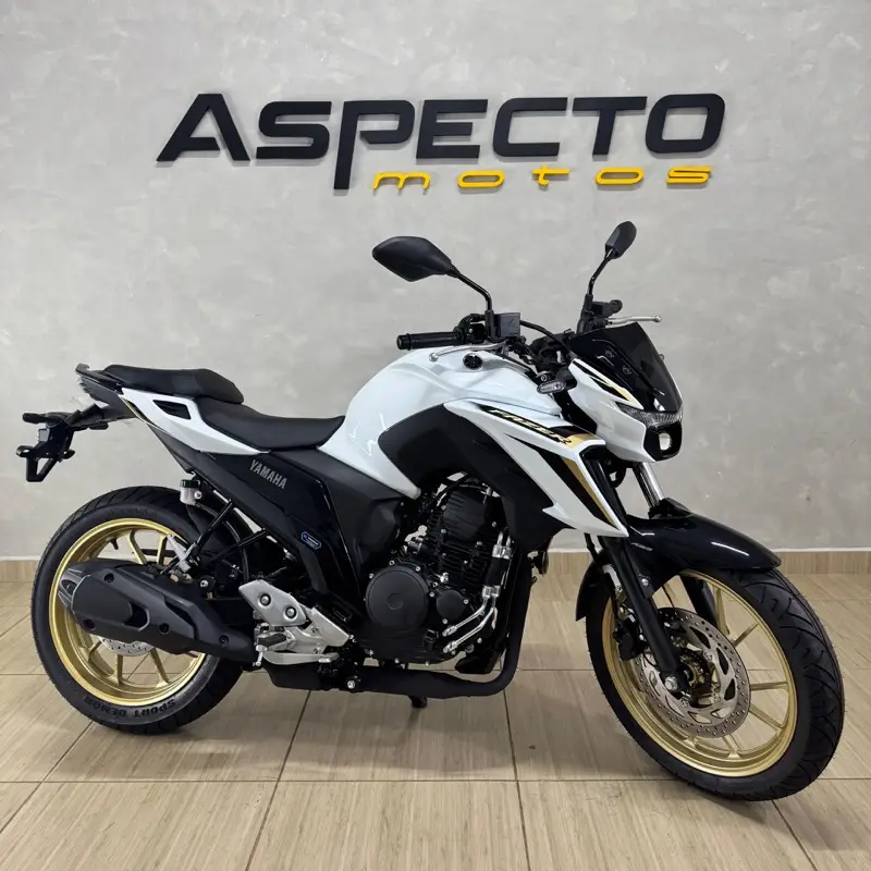 Yamaha Fazer FZ25 Connected