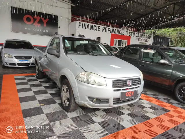 Carro Fiat Strada 2013 Working 1.4 (Flex)