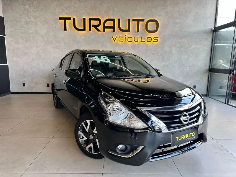 Nissan Versa 1.6 16V Unique (Flex)