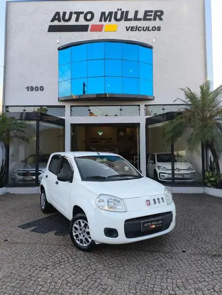 Carro Fiat Uno 2015 Vivace Celeb. 1.0 8V (Flex) 4p