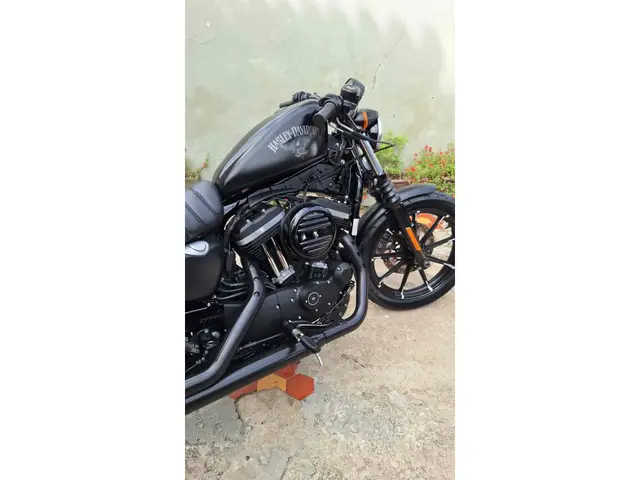 Carro Harley-Davidson Sportster XL 883 2017 XL 883N Iron