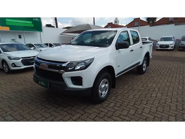 Carro Chevrolet S10 Cabine Dupla 2023 LS 2.8 Turbodiesel