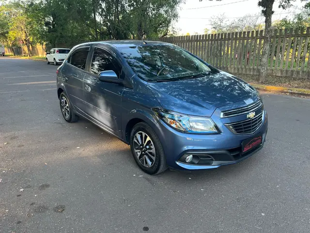 Carro Chevrolet Onix 2015 1.4 LTZ SPE/4