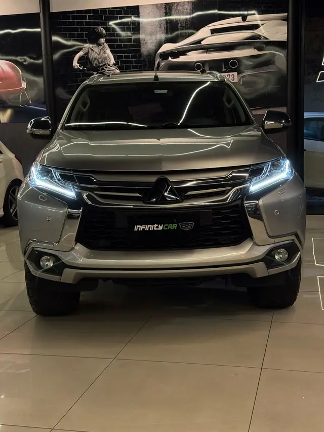 Carro Mitsubishi Pajero Sport 2020 2.4 DI-D HPE Auto 4WD