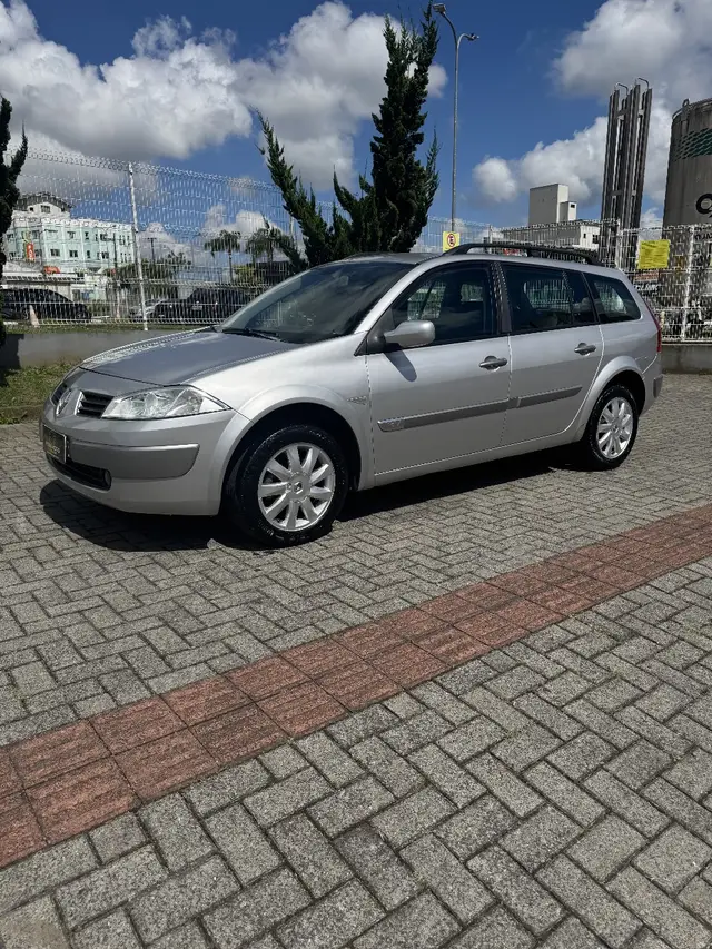 Carro Renault Megane Grand Tour 2013 Mégane Grand Tour Dynamique 1.6 16V (flex)