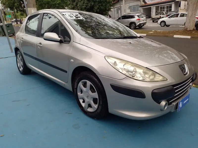 Peugeot 307 Hatch. Presence 1.6 16V (flex)