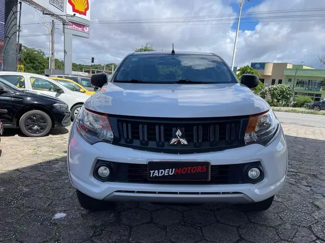 Carro Mitsubishi L200 2023 Triton GL 2.4 Turbo
