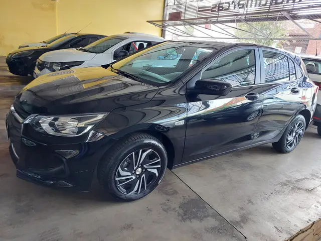 Carro Chevrolet Onix 2024 LT 1.0