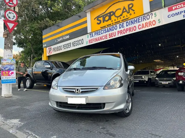 Carro Honda Fit 2008 LX 1.4