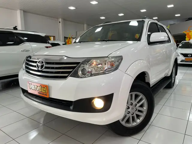Carro Toyota SW4 2015 Hilux  2.7 4x2 SR (Flex)