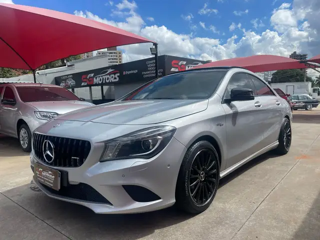 Carro Mercedes-Benz Classe CLA 2015 CLA 200 1st Edition DCT