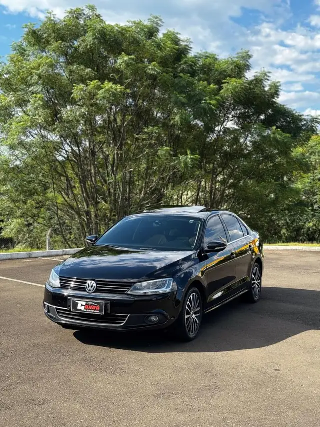 Carro Volkswagen Jetta 2013 2.0 TSI Highline DSG