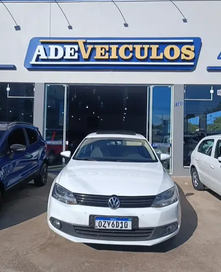Carro Volkswagen Jetta 2014 2.0 Comfortline Tiptronic (Flex)