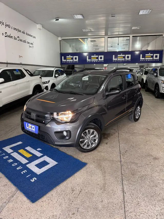 Carro Fiat Mobi 2025 Trekking 1.0