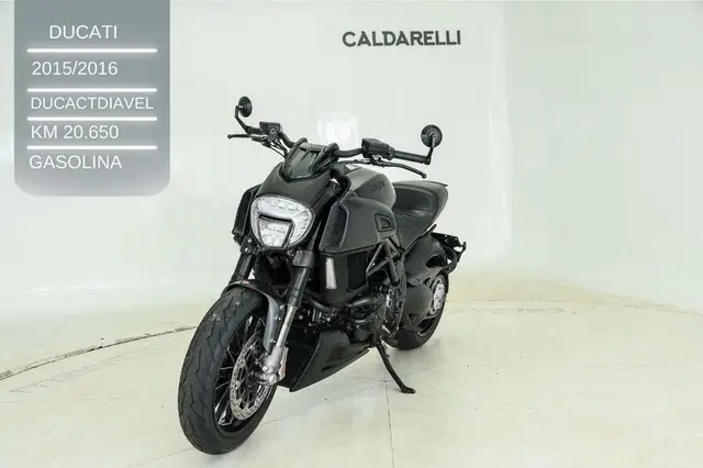 Carro Ducati Diavel 2016 1198 Dark