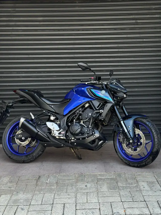 Carro Yamaha MT-03 2023 ABS