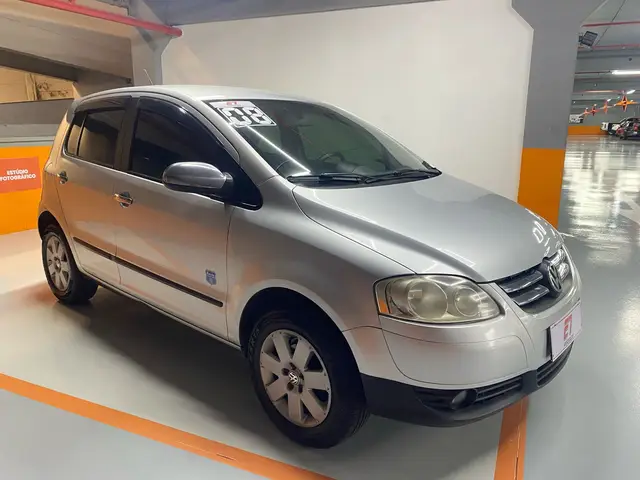 Carro Volkswagen Fox 2008 Route 1.6 8V (Flex)